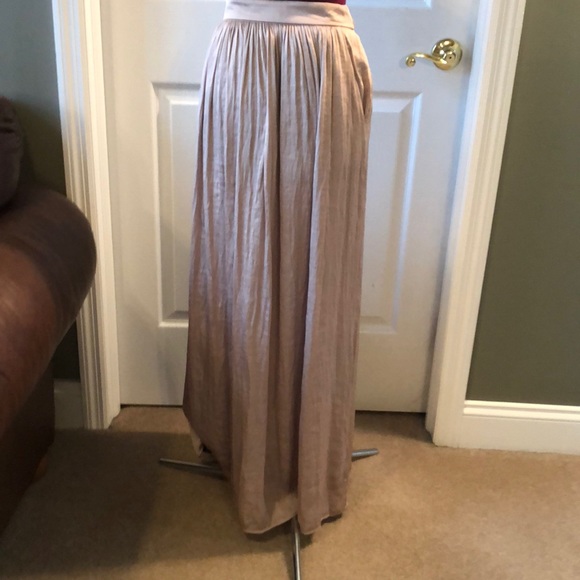 Zara Dresses & Skirts - Zara blush long skirt w/pockets